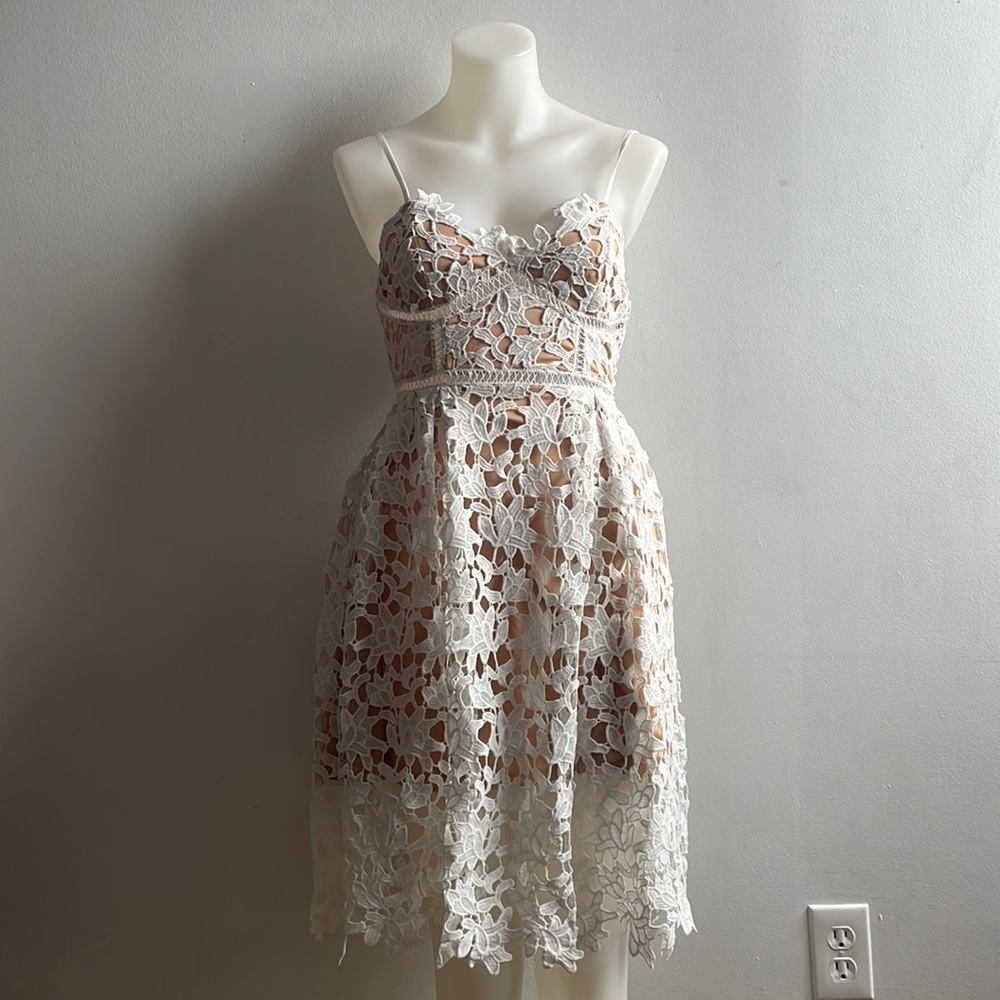 Floral Lace Dress Size 6 Mia .